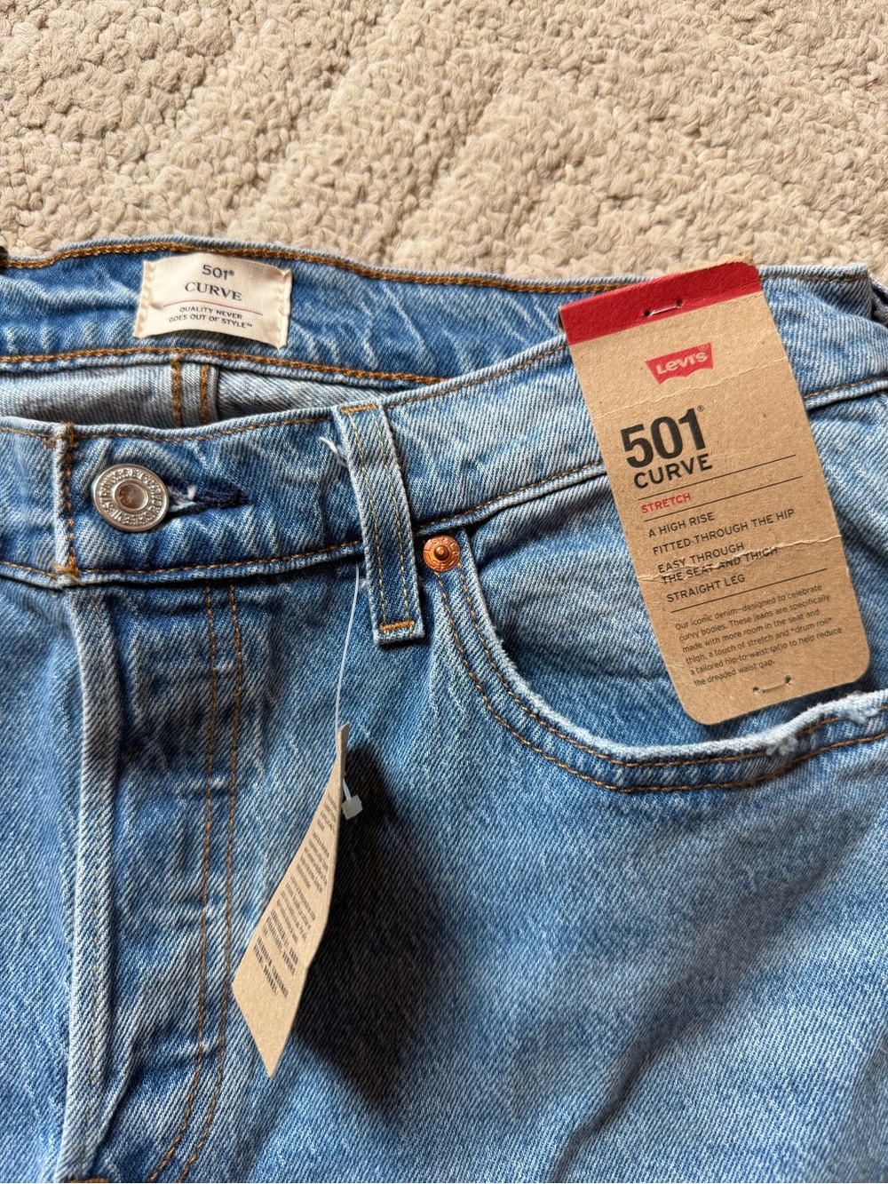 Levis Women's 501 Curve Jeans - Picture 3 of 6